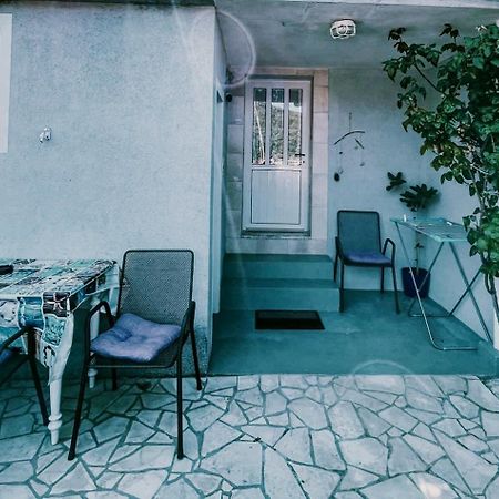 Guesthouse Porto Cres Eksteriør bilde