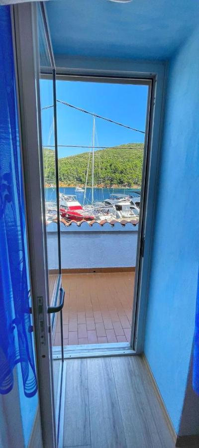 Guesthouse Porto Cres Eksteriør bilde