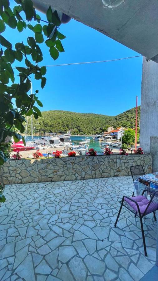 Guesthouse Porto Cres Eksteriør bilde