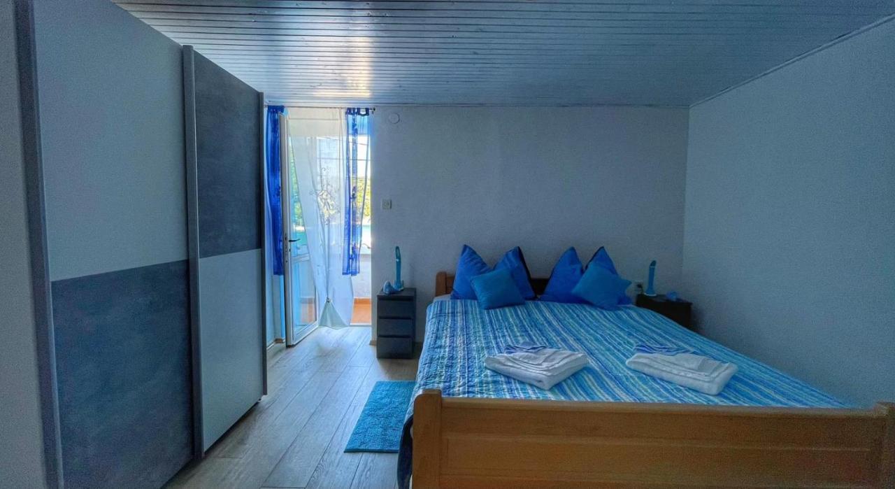 Guesthouse Porto Cres Eksteriør bilde