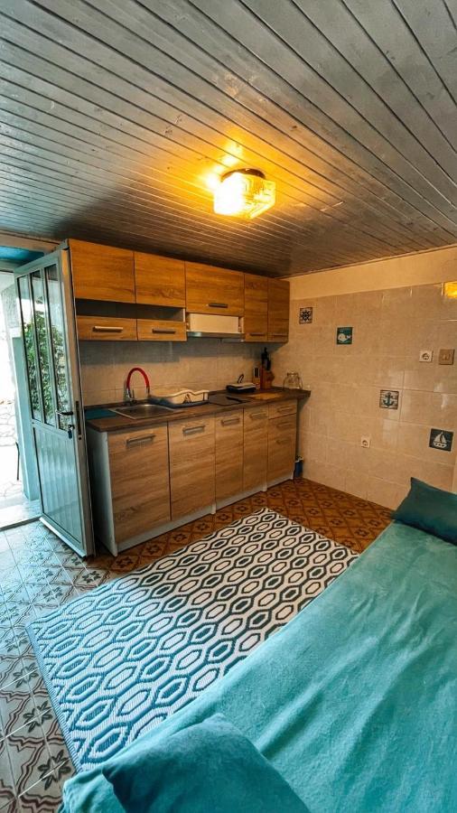 Guesthouse Porto Cres Eksteriør bilde
