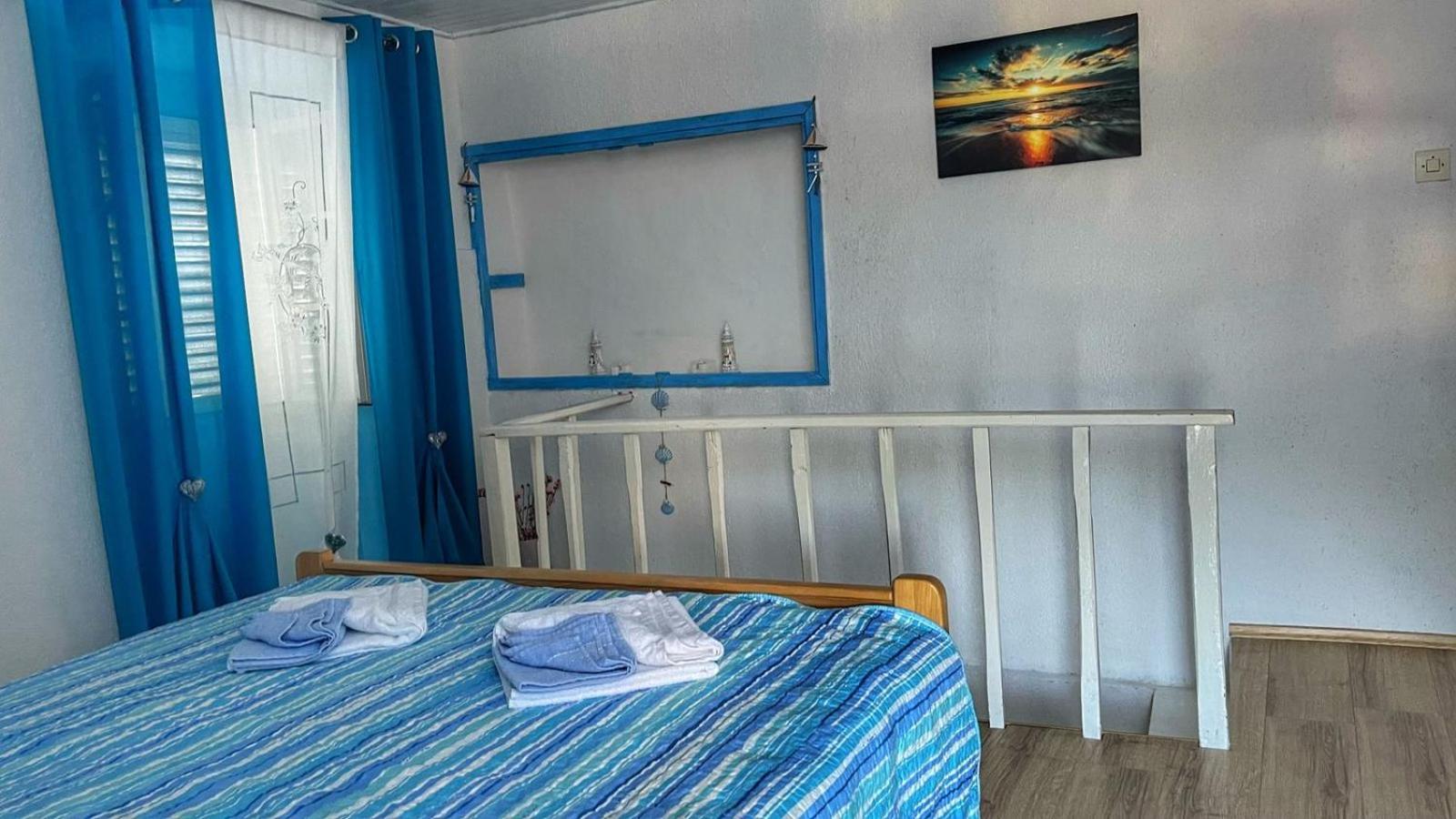 Guesthouse Porto Cres Eksteriør bilde